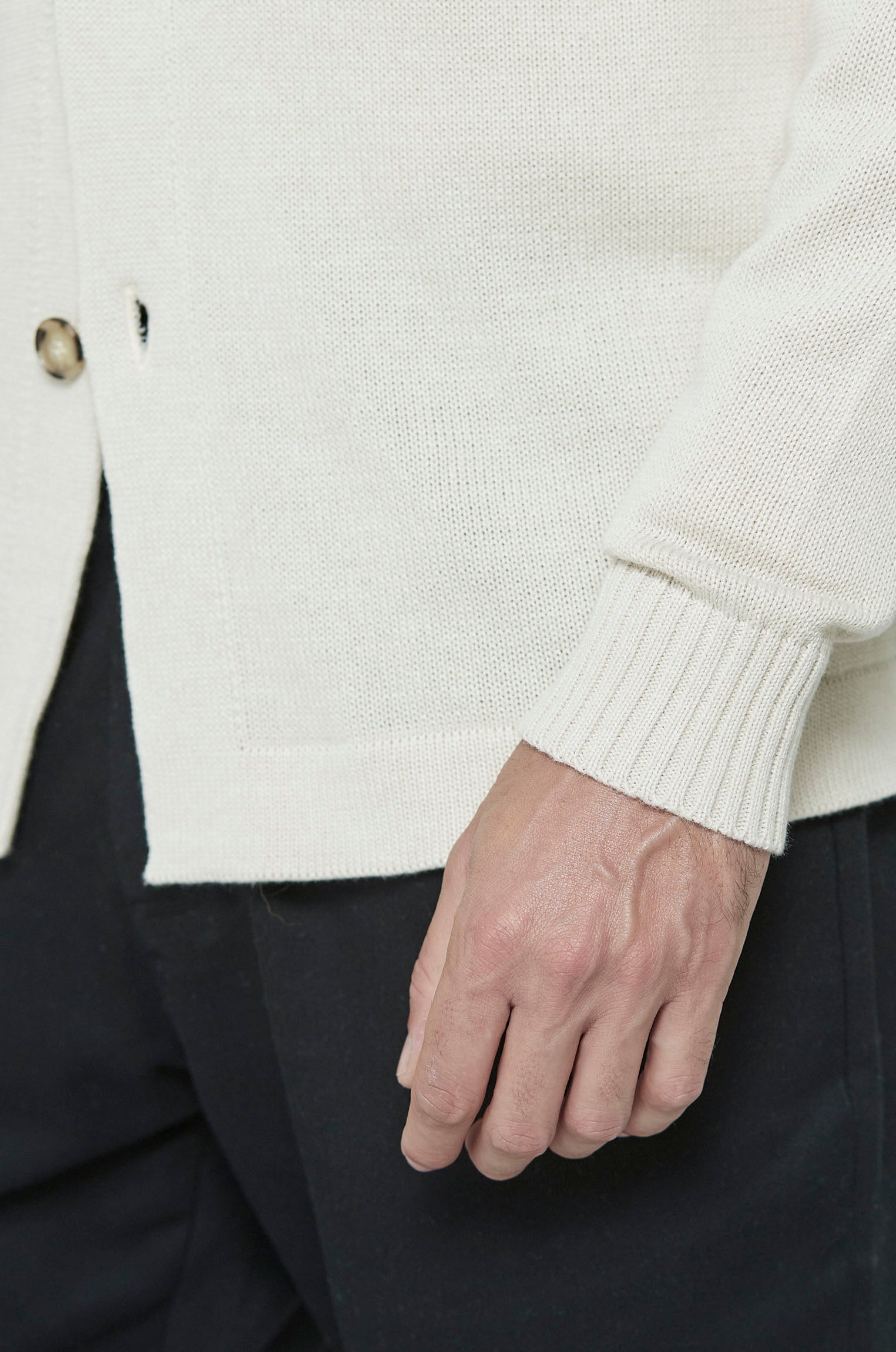 Cardigã Trico Minimalista Off