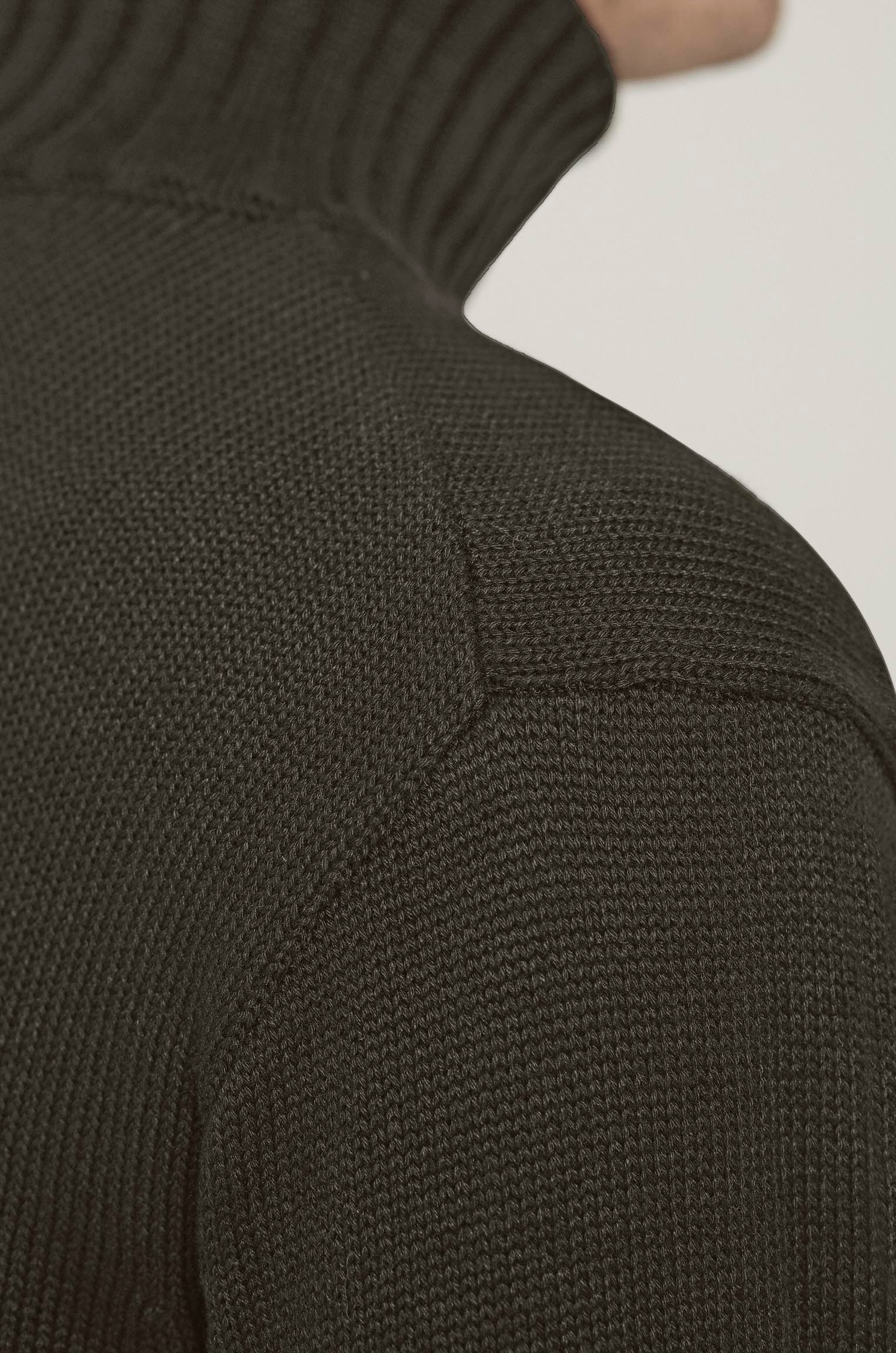 Tricô Gola Alta Cinza Castor