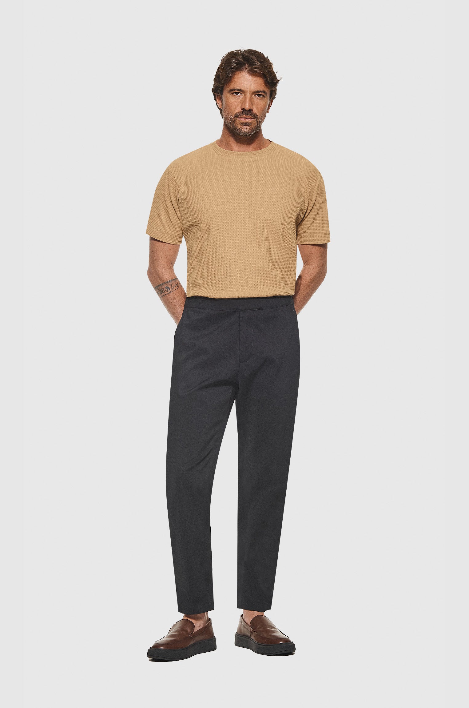 Calça Alfaiataria Sarja Tech Preta