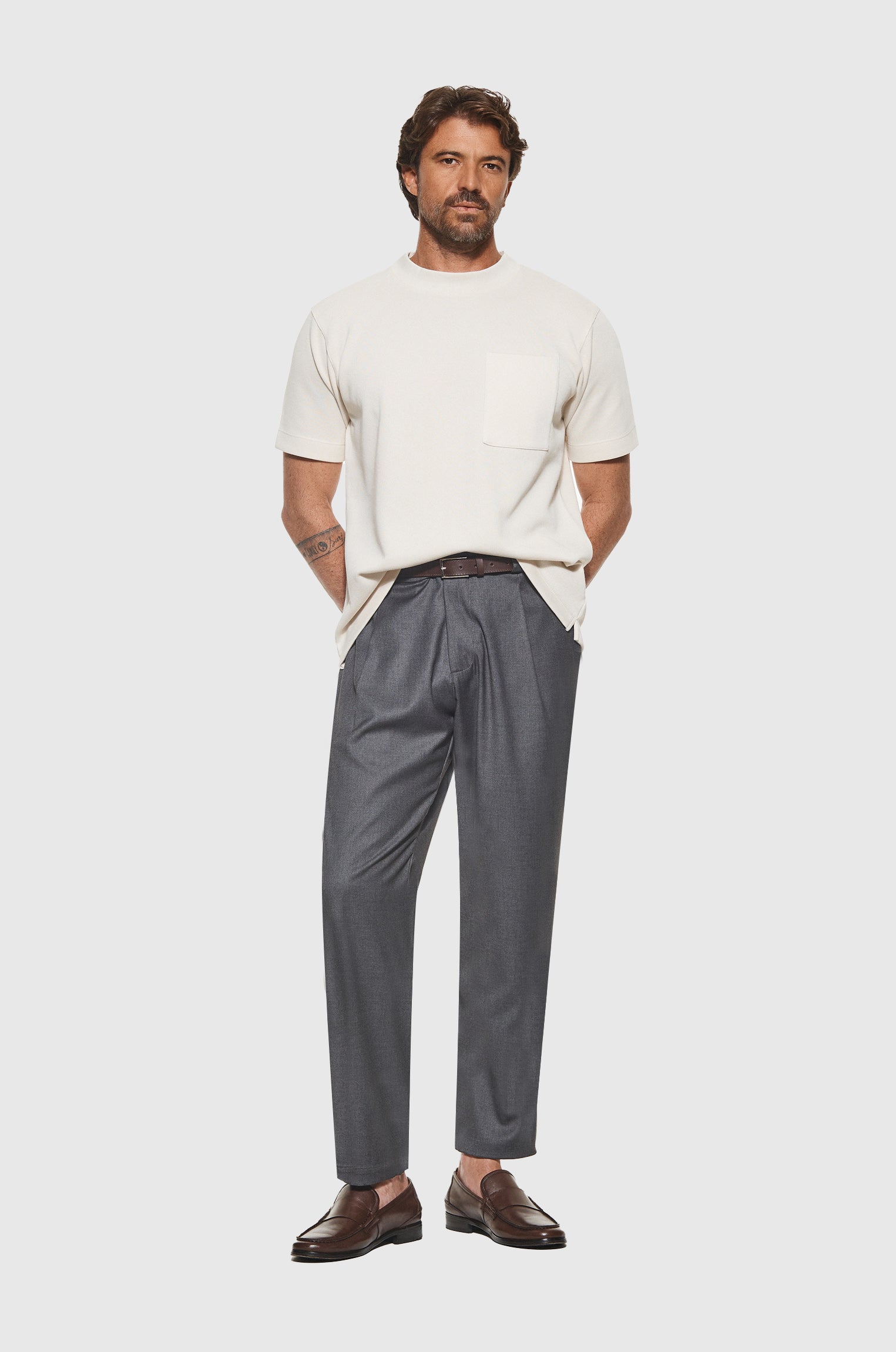 Camiseta Malha Estruturada com Bolso Minimalista