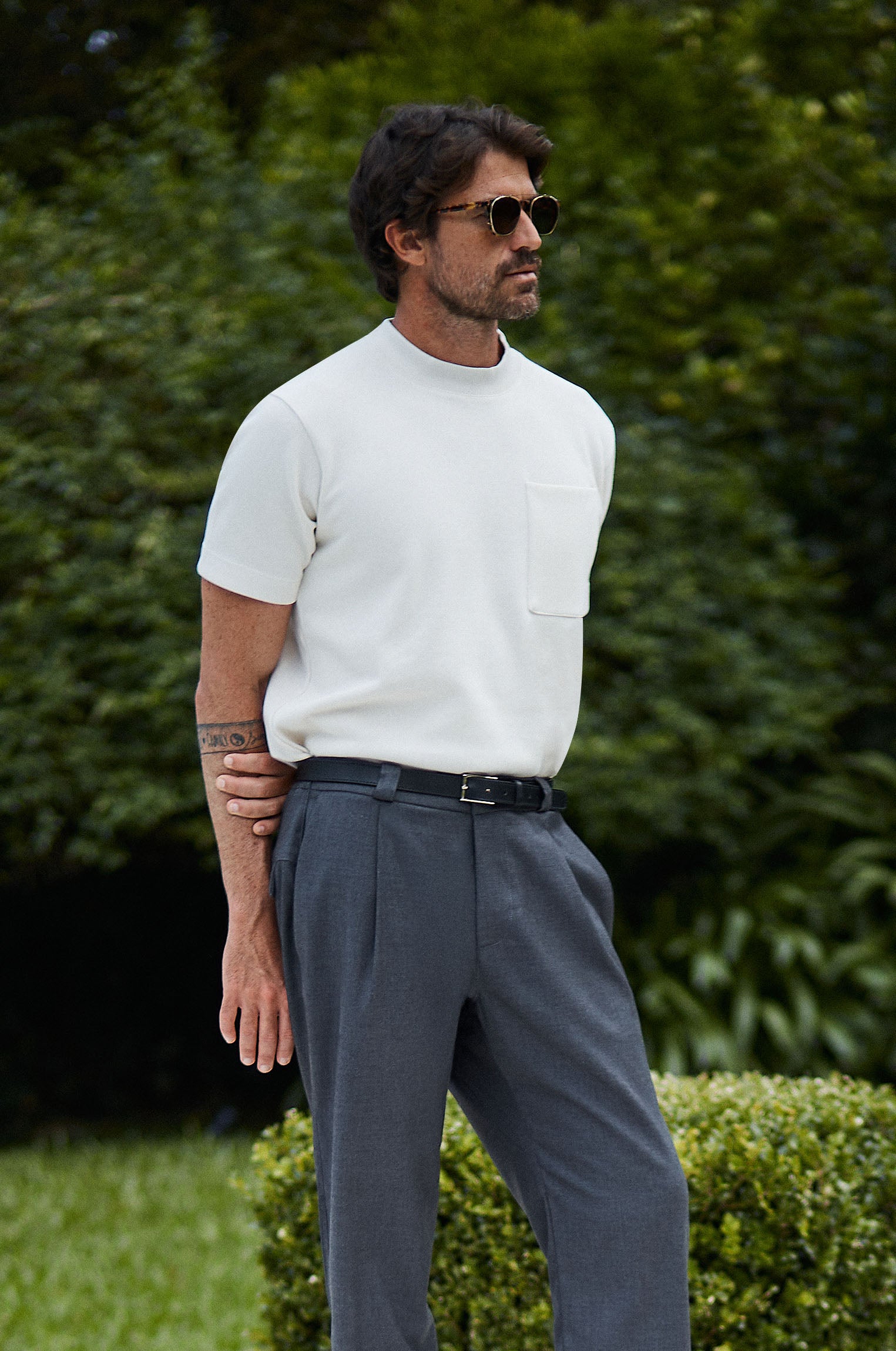 Camiseta Malha Estruturada com Bolso Minimalista