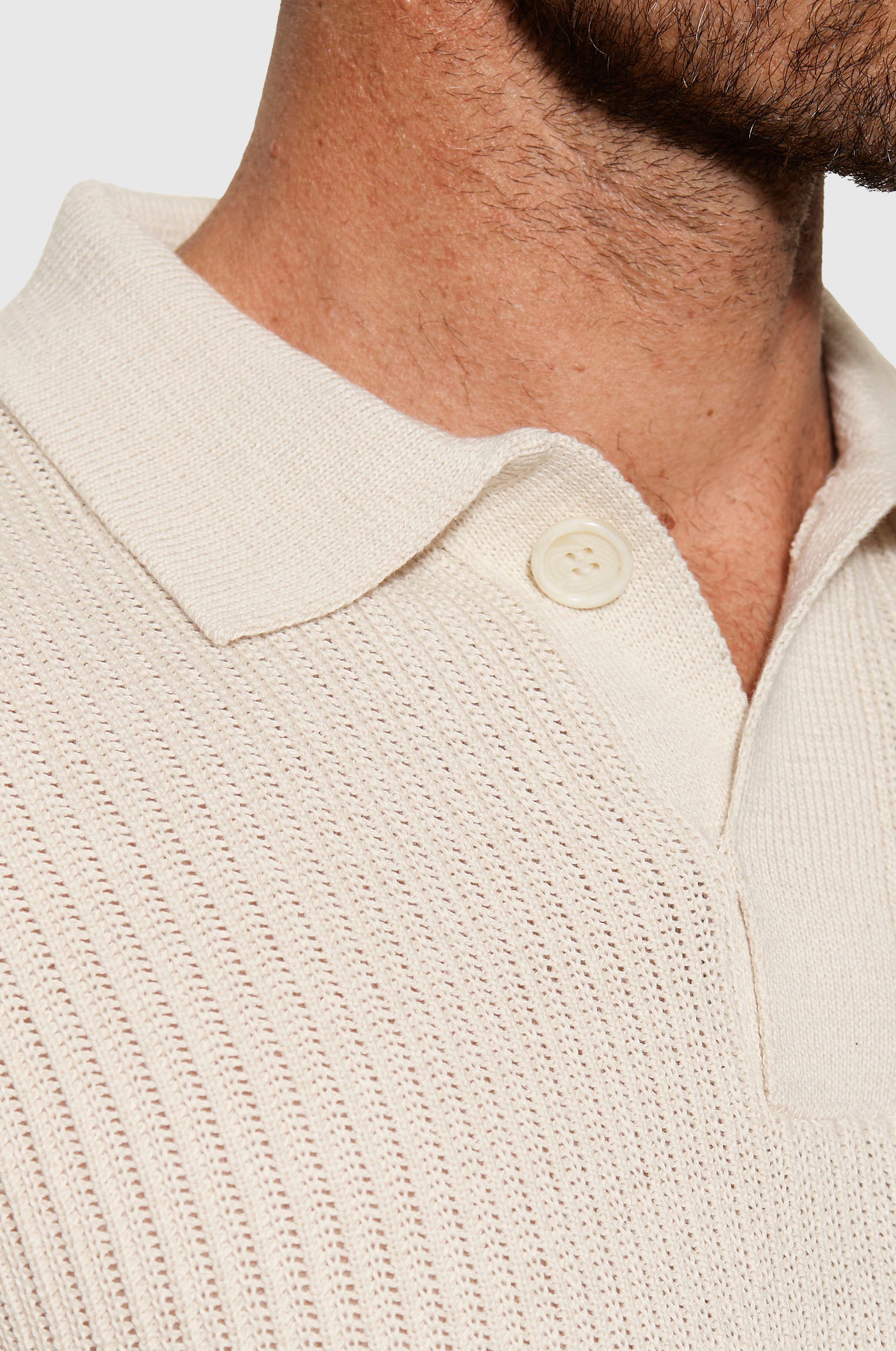 Polo Tricô Desagulhado Fresh Bege