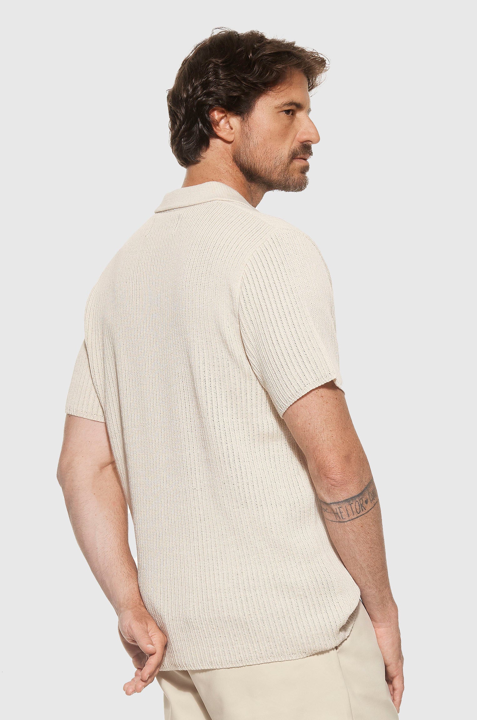 Polo Tricô Desagulhado Fresh Bege