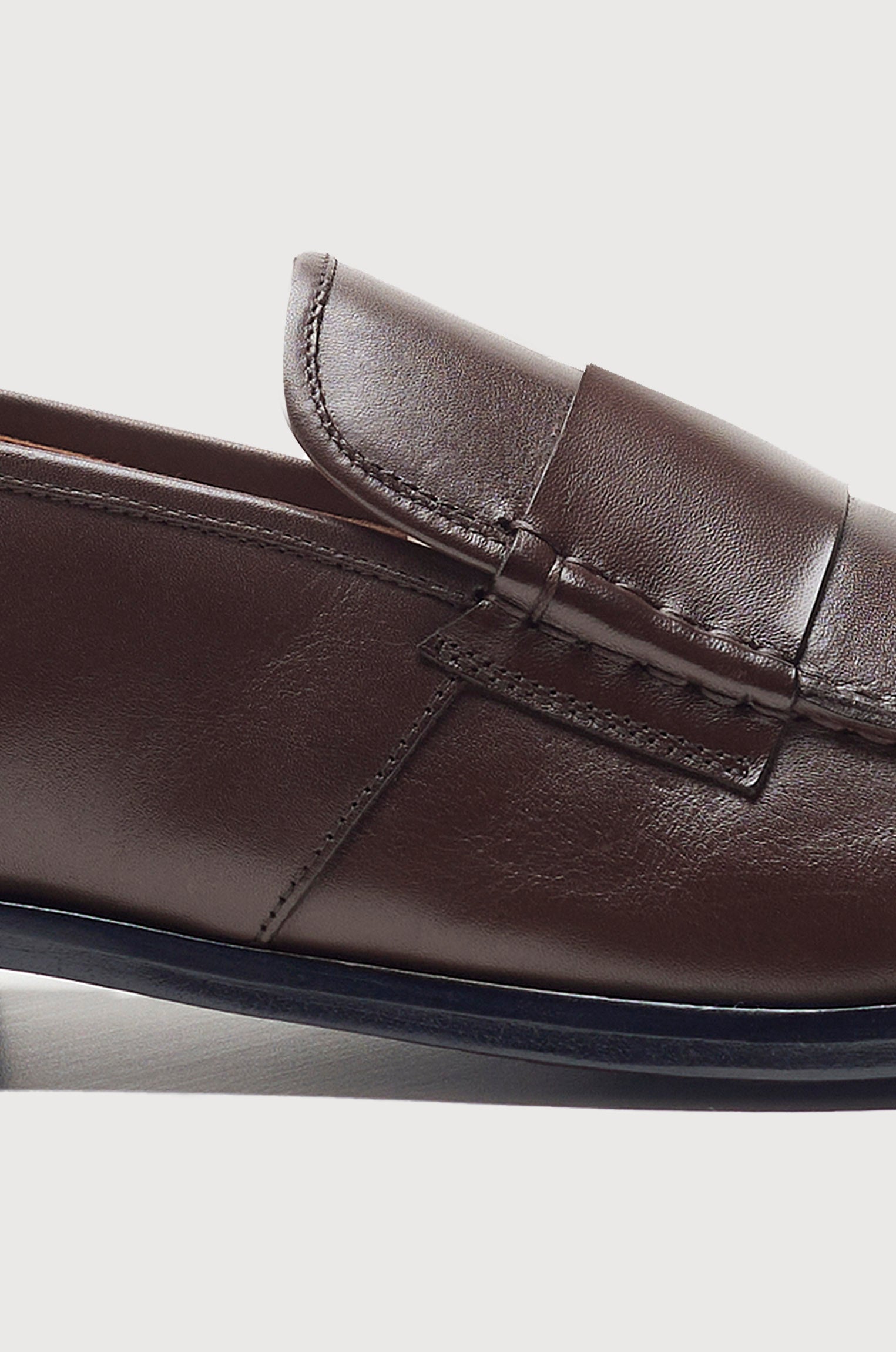 Sapato Mocassim Minimal Marrom