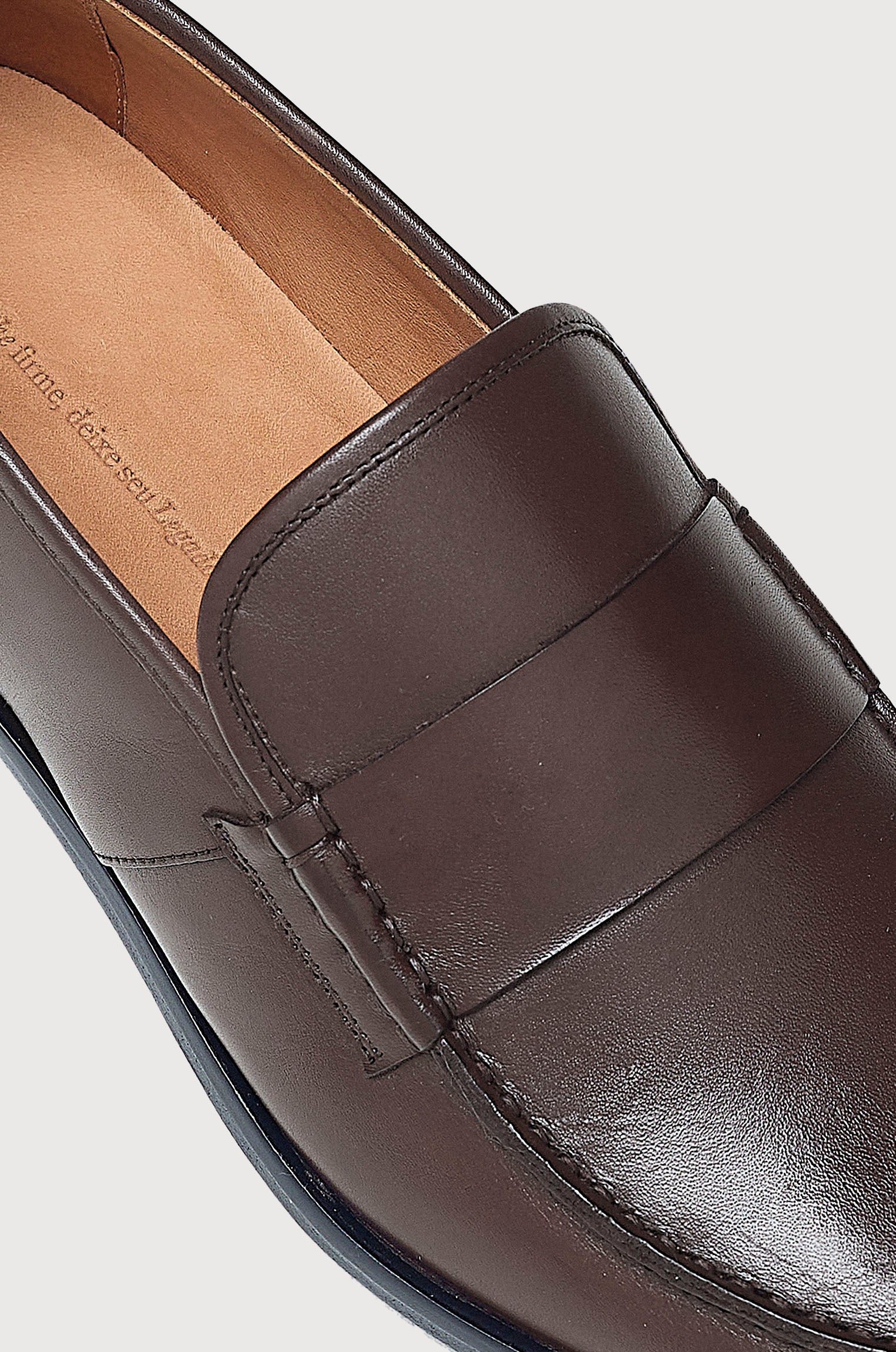 Sapato Mocassim Minimal Marrom