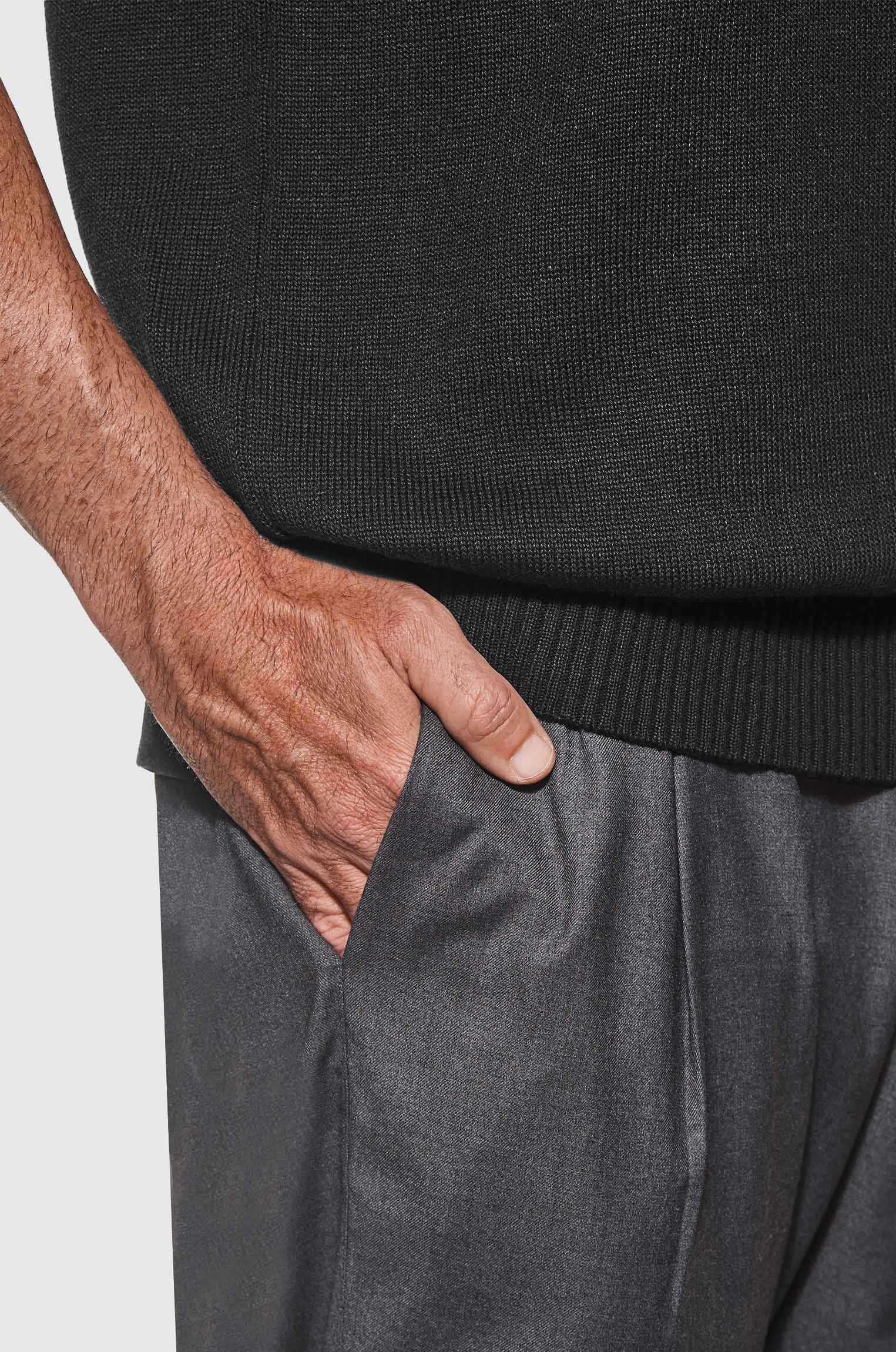 Camiseta Tricô Barra Canelada Preta