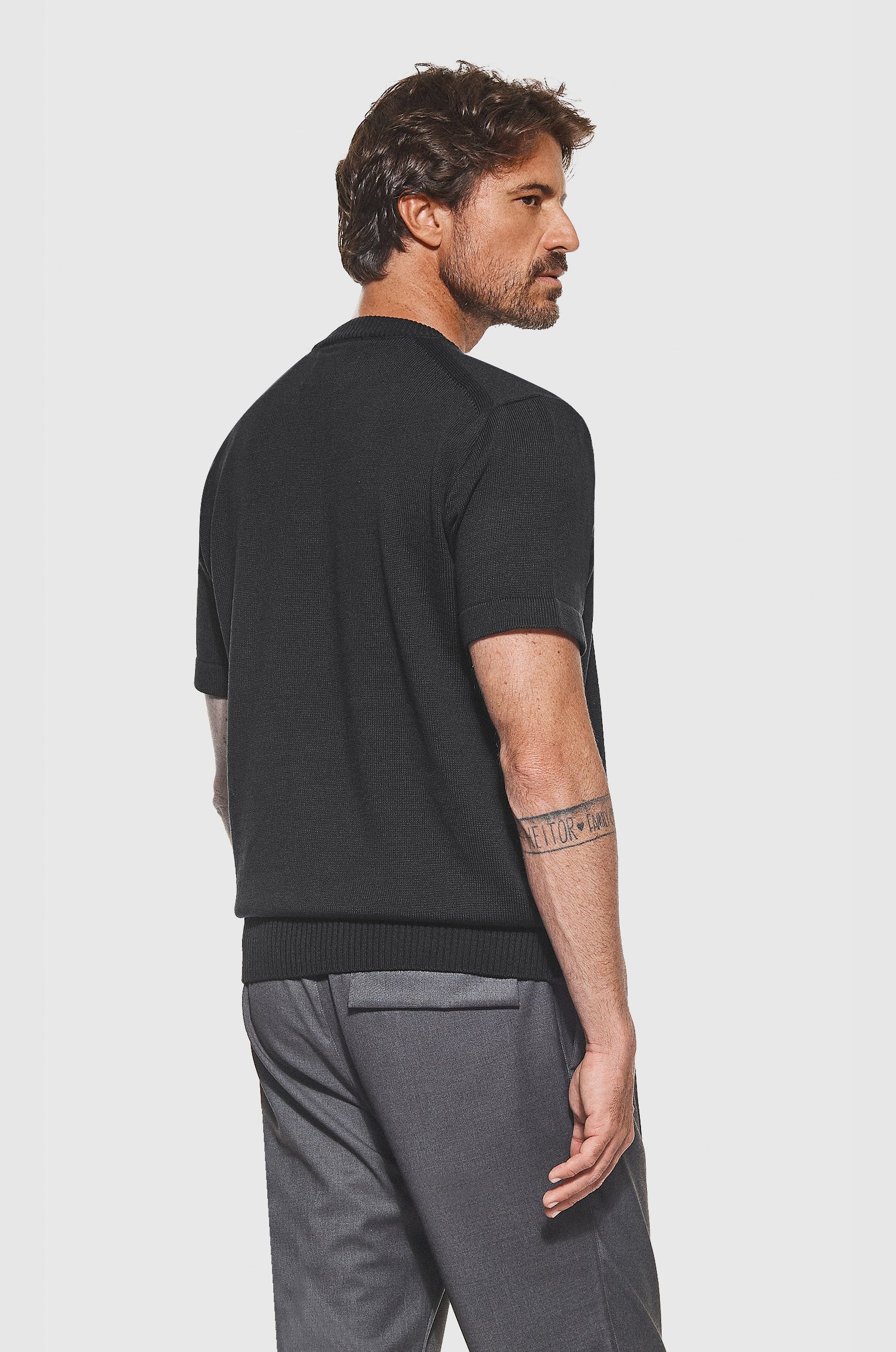 Camiseta Tricô Barra Canelada Preta