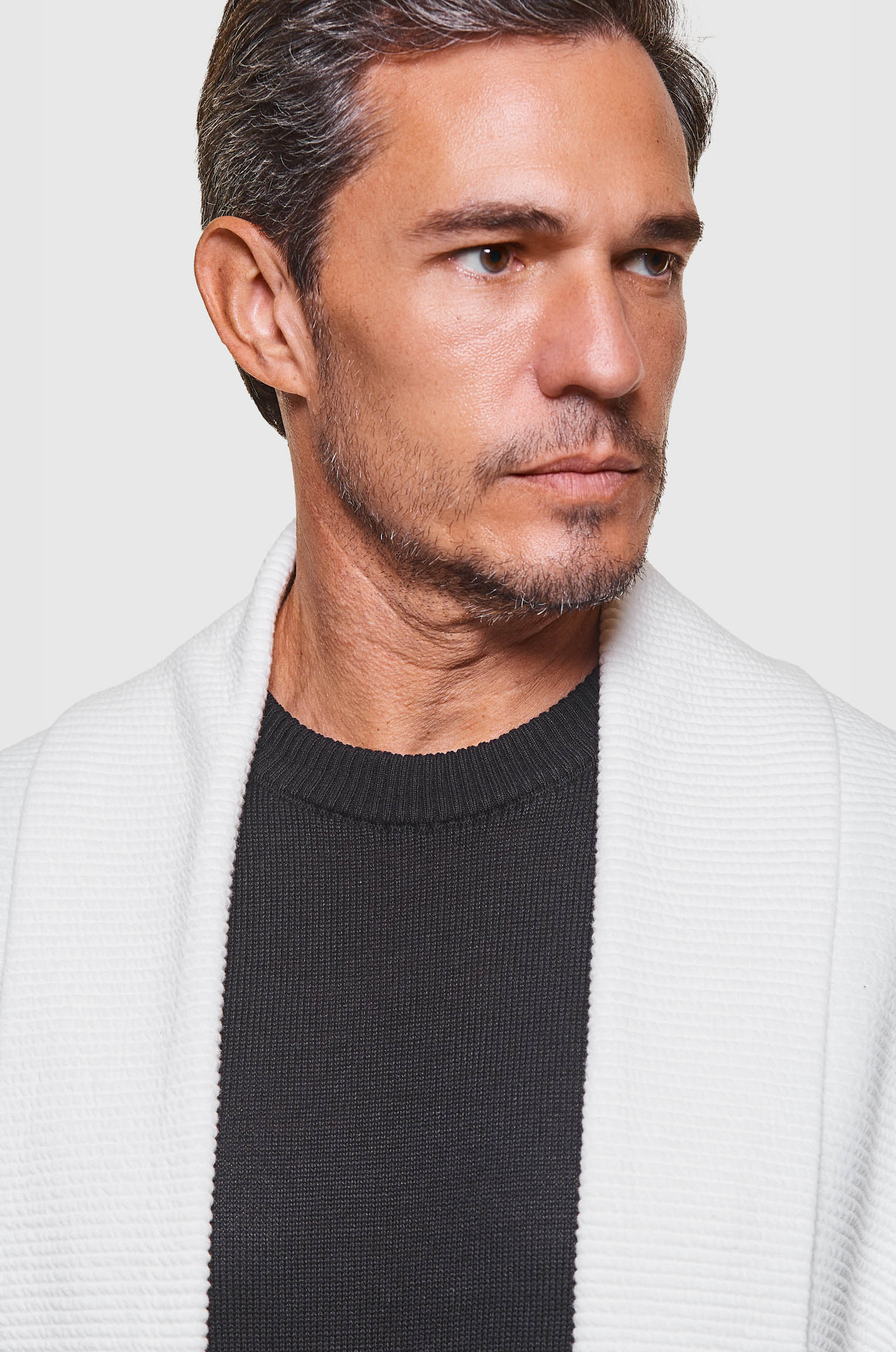 Cardigã Minimalista Sanfonado OFF