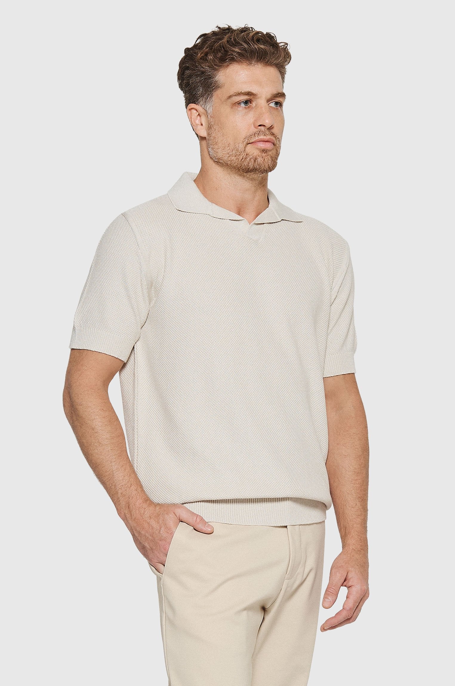 Polo Tricô em Ponto Crochê Texturizado Bege