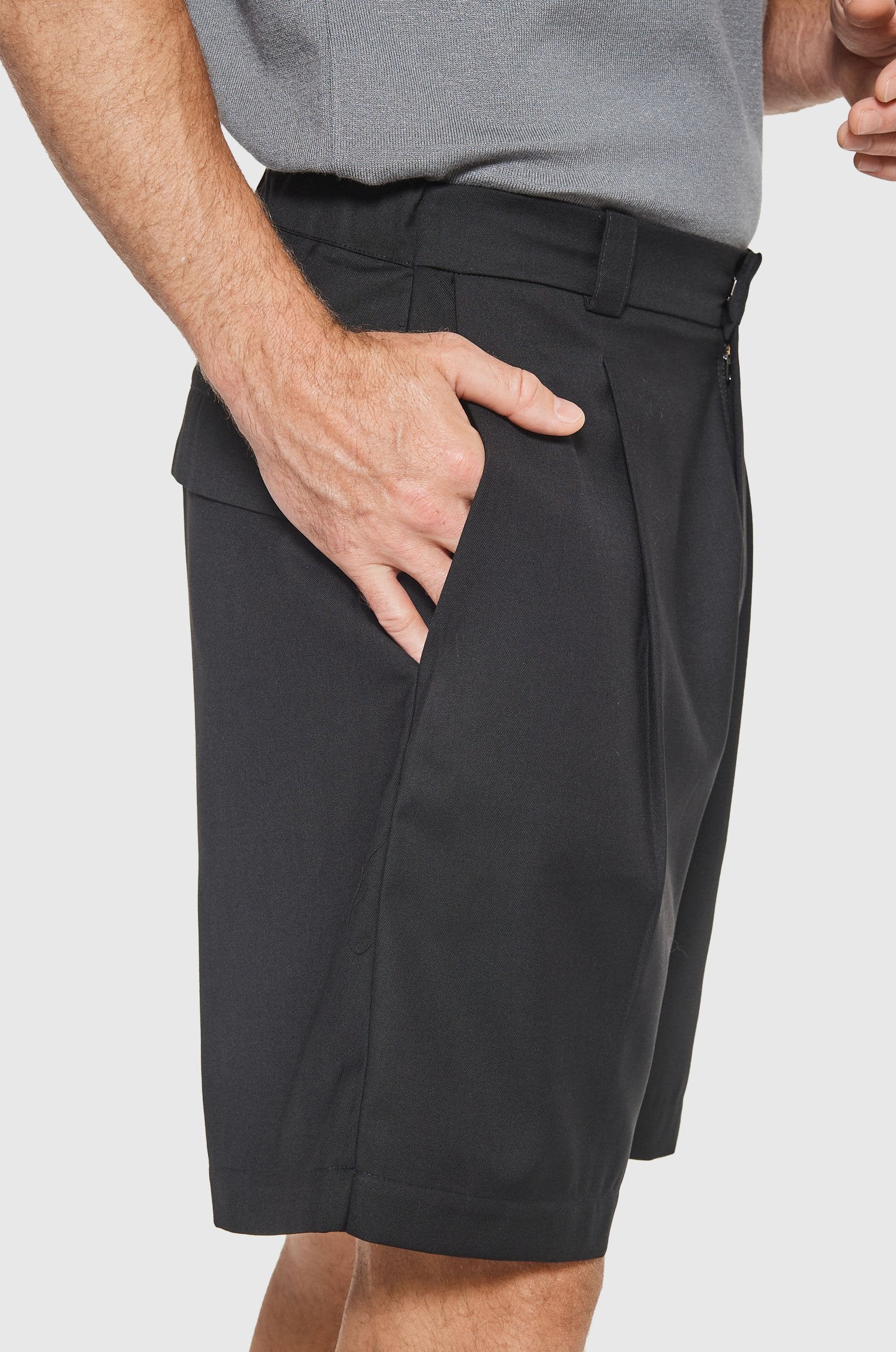 Bermuda Pregas Alfaiataria Preta