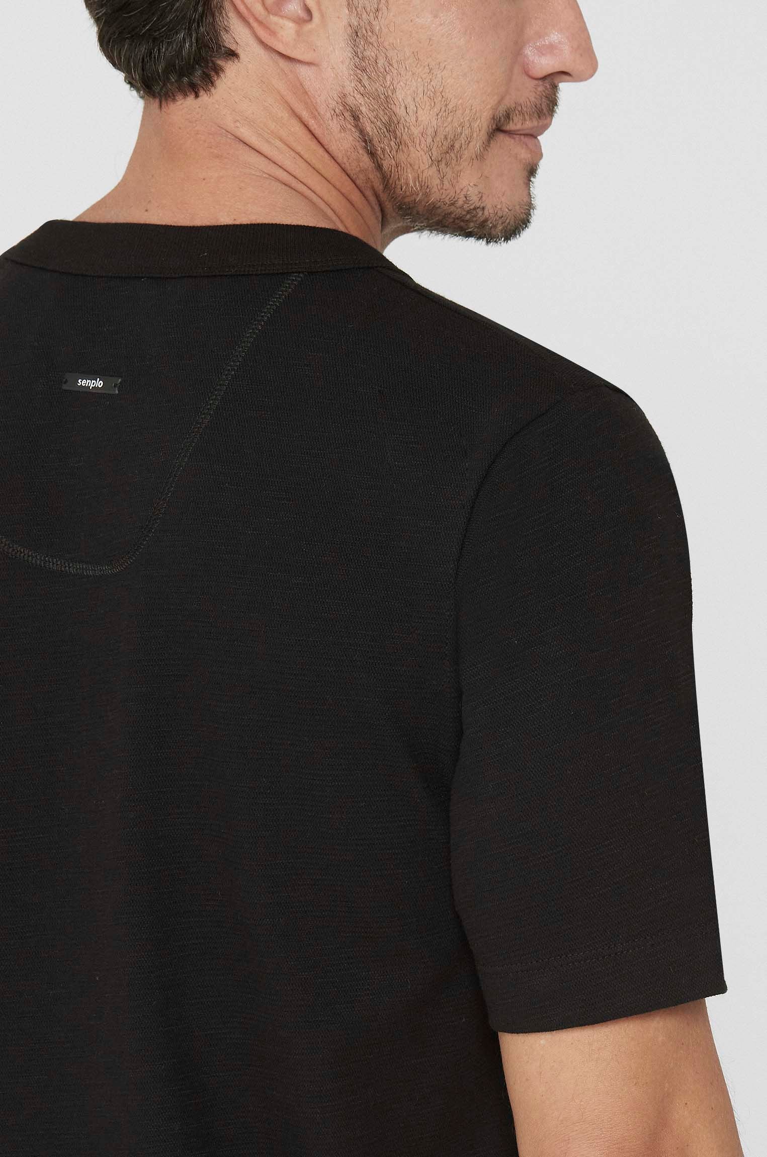 Camiseta Texturizada Henley Preta