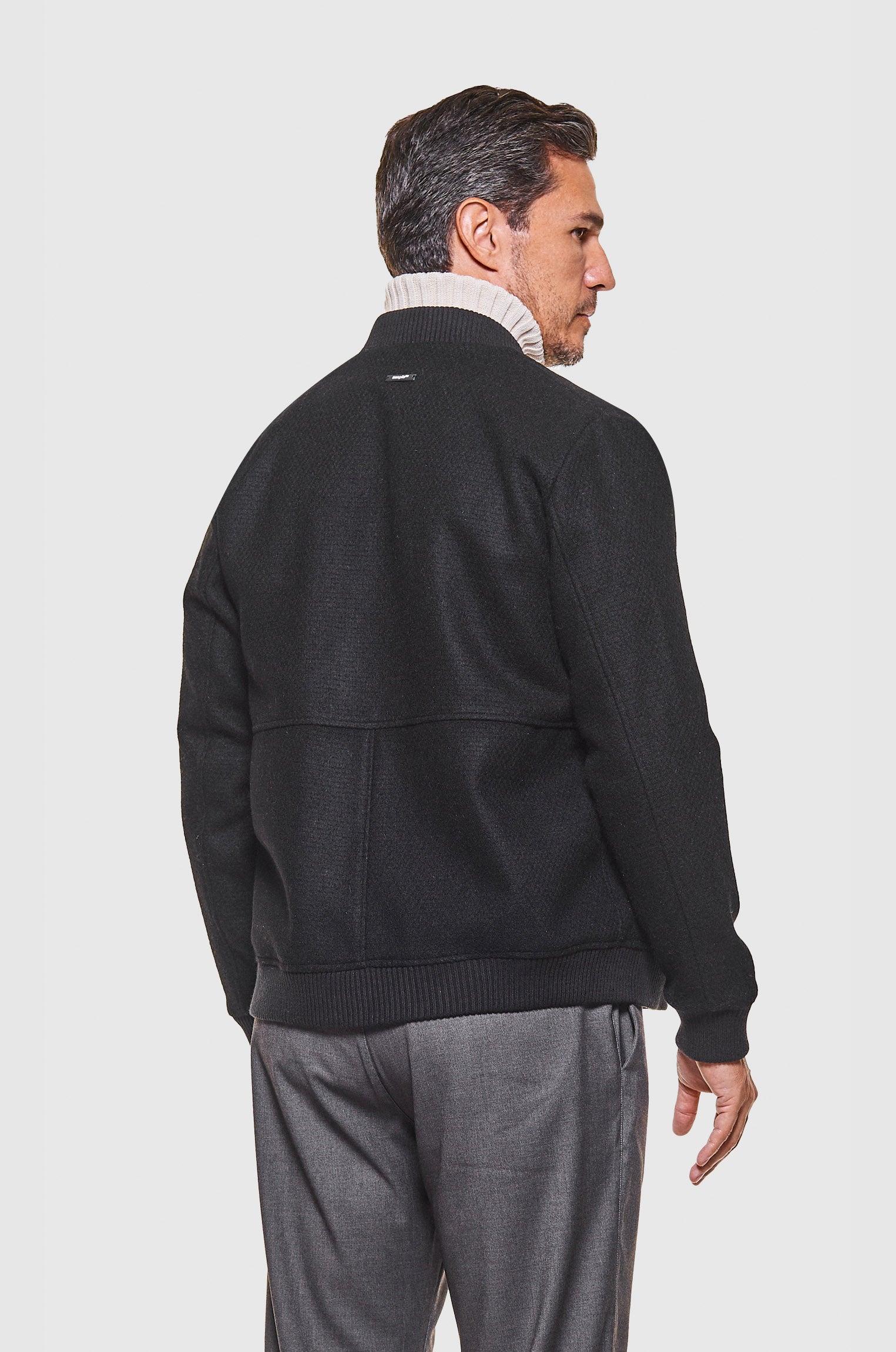 Jaqueta Bomber Lã Trama Preta