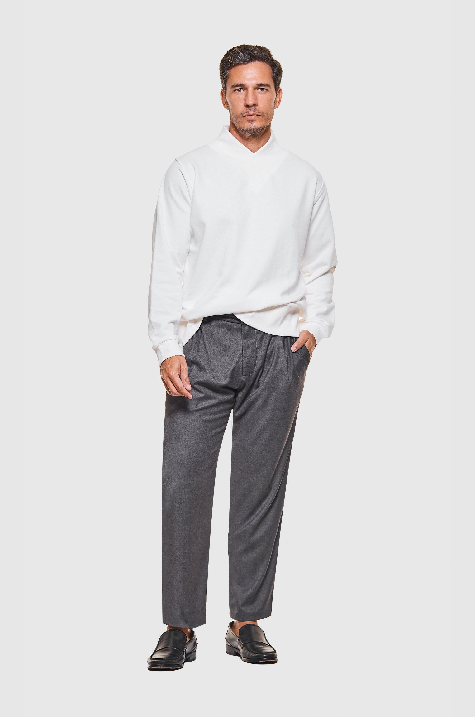 Moletom Decote V Off White