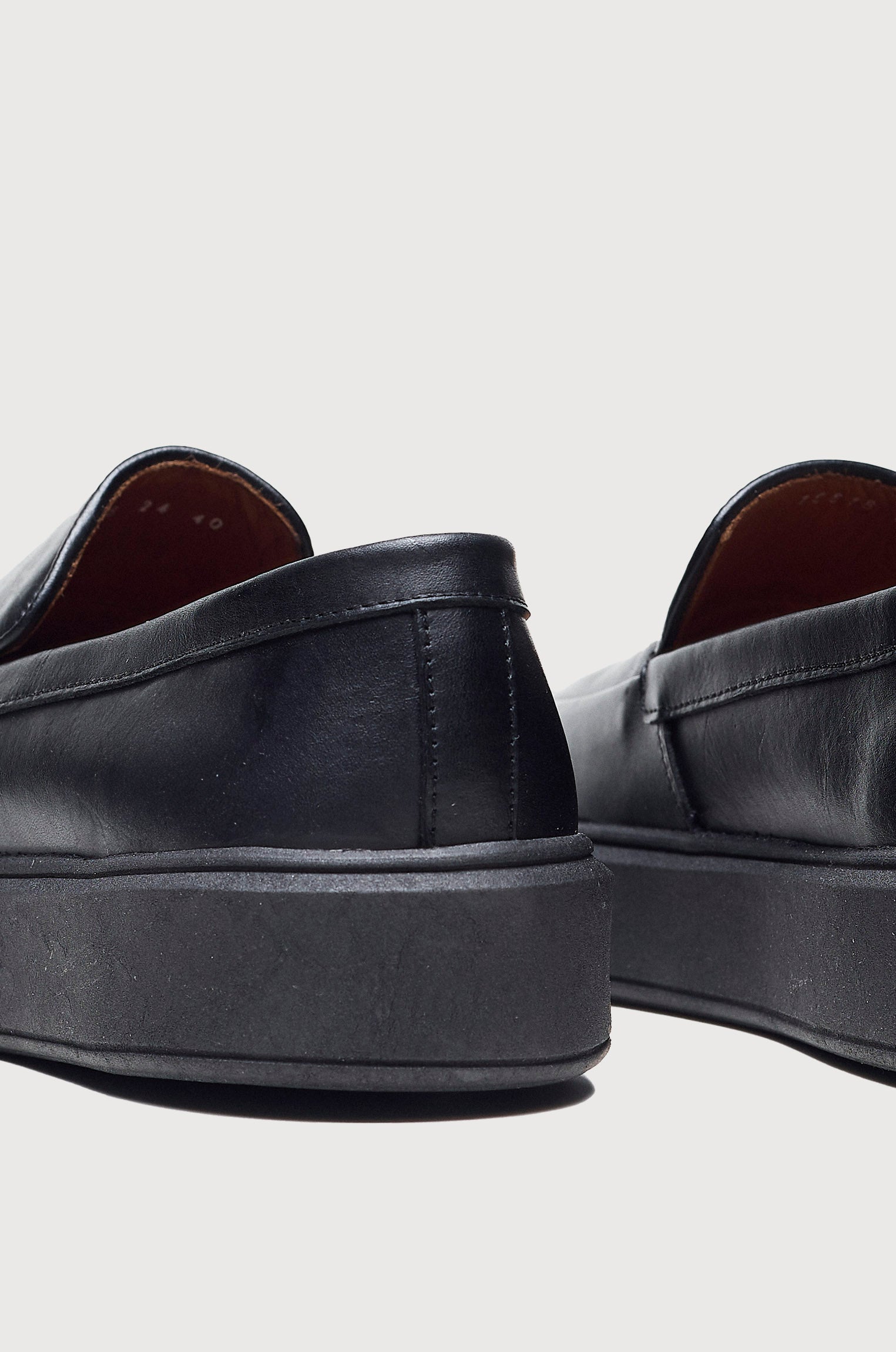 Tênis Mocassim Minimal Preto