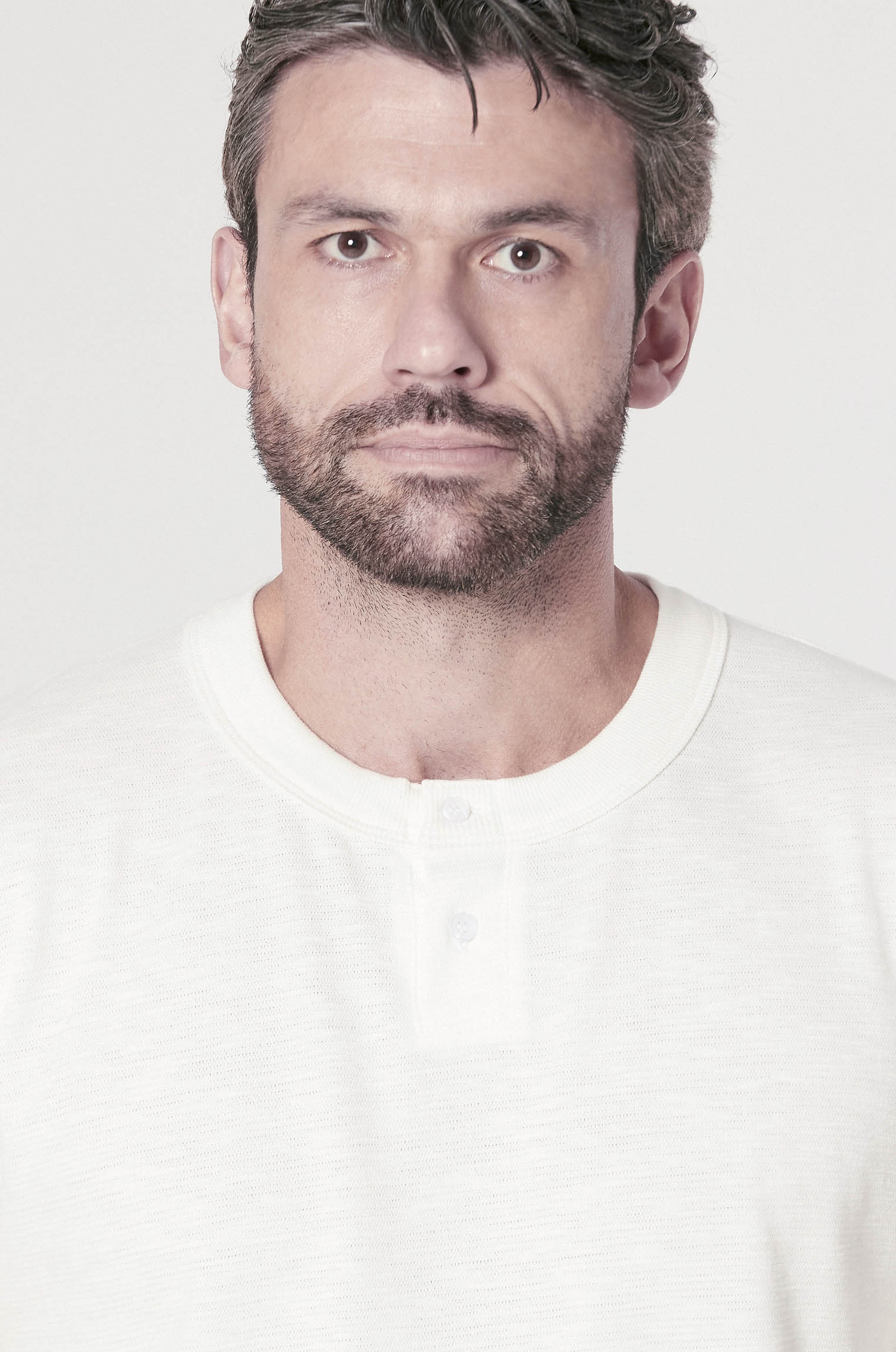 Camiseta Texturizada Henley Off White