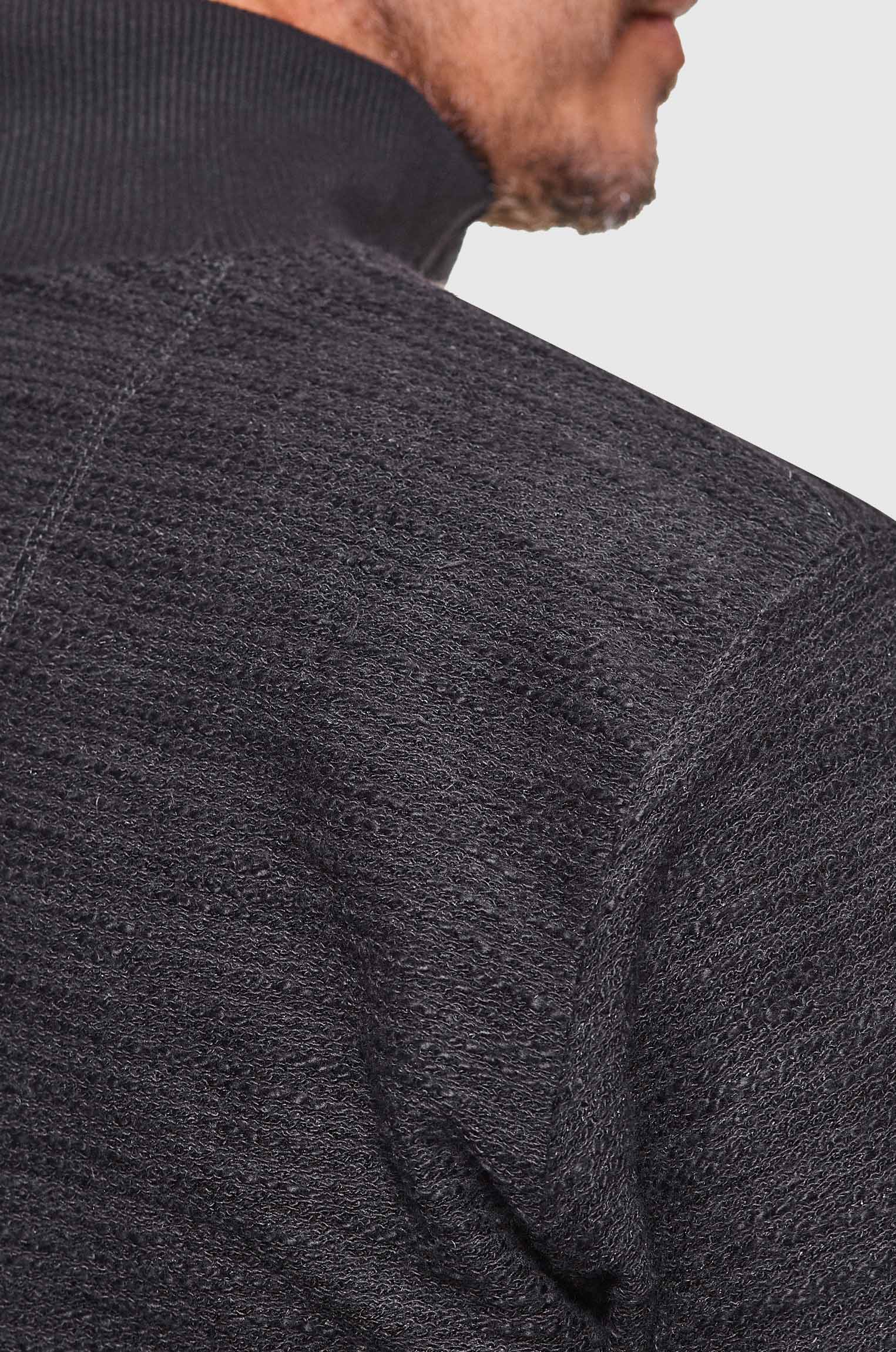 Moletom Texturizado Gola Alta com Botões Preto